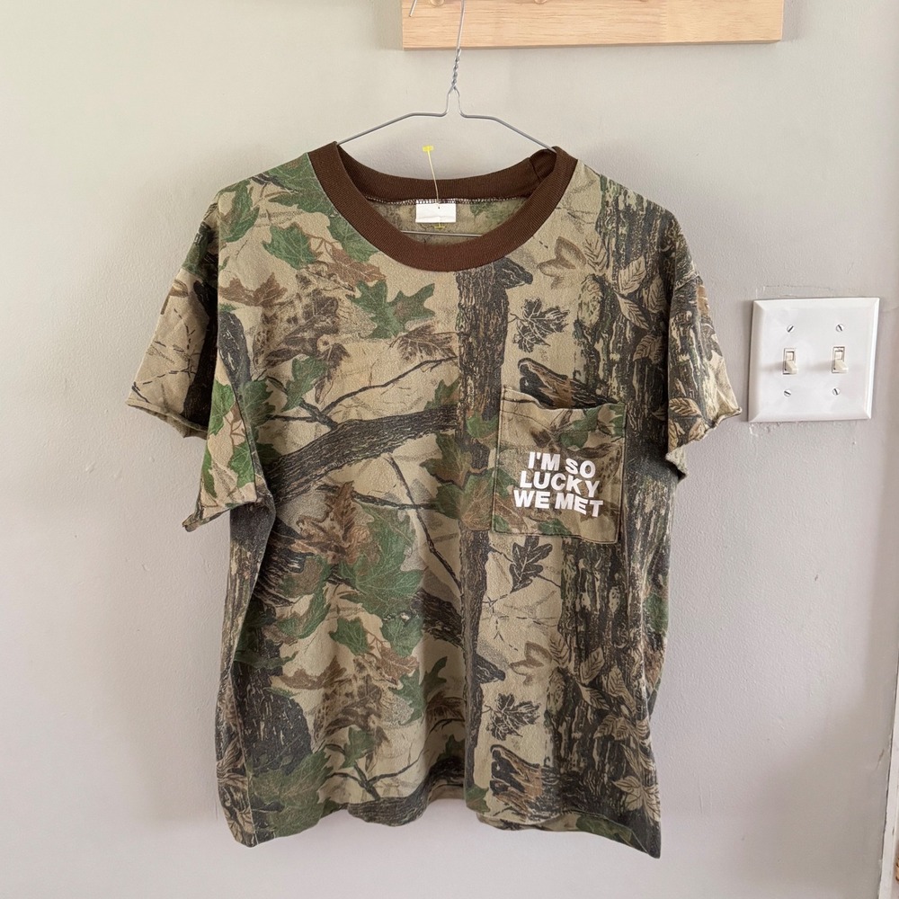 vtg. camo graphic tee